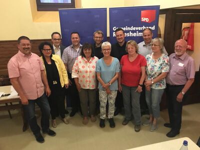 Der neu gewählte Vorstand gemeinsam mit dem Kreisvorsitzenden Dr. Denis Alt